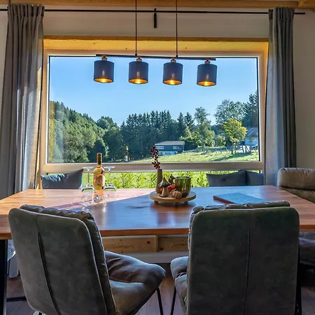 Urlaub Am Schwarzbach Mit Sauna Und Whilpool Butgenbach